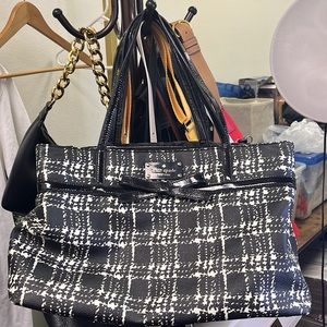 Kate Spade Beautiful Large Black & White Shoudrt Bag With Bow